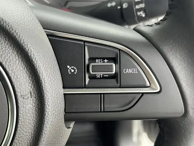 スズキ ジムニー XC 道央・札幌 2024(令6)年 0.8万km ミディアムグレー ・ワンオーナー/・４WD/・純正OPグリル/・メモリーナビ/・フルセグ/・ビルトインETC/・前席シートヒーター/・衝突軽減ブレーキ/・レーンアシスト/・クルーズコントロール/・ダウンヒルアシストコントロール/・ヘッドライトウォッシャー/・ドアミラーヒーター/・プッシュスタート/・スマートキー/・純正フロアマット/・ドアバイザー