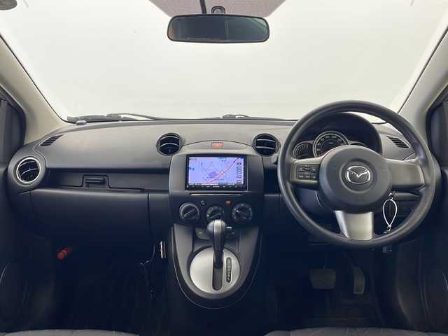 マツダ デミオ 13C 秋田県 2014(平26)年 5.9万km アルミニウムメタリック ４WD/純正メモリナビ/　CD DVD　Bluetooth/フルセグテレビ/ETC/キーレスエントリー/社外AW付き夏タイヤ積込(175/65R14)/純正フロアマット/電格ミラー/オートライト/リモコンキー(スペア有り)/ステアリングリモコン/ライトレベライザー