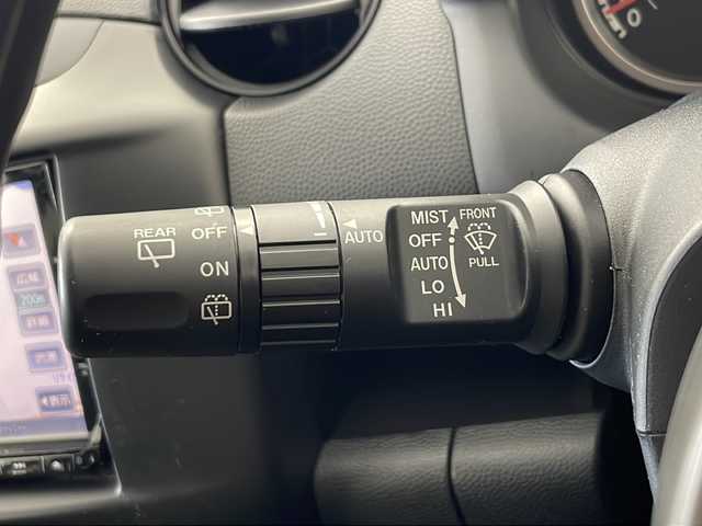 マツダ デミオ 13C 秋田県 2014(平26)年 5.9万km アルミニウムメタリック ４WD/純正メモリナビ/　CD DVD　Bluetooth/フルセグテレビ/ETC/キーレスエントリー/社外AW付き夏タイヤ積込(175/65R14)/純正フロアマット/電格ミラー/オートライト/リモコンキー(スペア有り)/ステアリングリモコン/ライトレベライザー