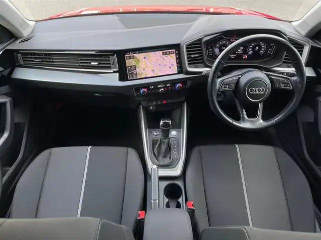 アウディ Ａ１ SB 35TFSI アドバンスド 山梨県 2019(令1)年 2.6万km 赤Ⅱ デビューパッケージ/コントラストルーフ/コンビニエンスパッケージ/ナビゲーションパッケージ/フルセグTV/Bluetooth/バックカメラ/アシスタンスパッケージ/Audiプレセンス/ACC/LKA/ワイヤレスチャージ /ETC2.0/LEDヘッドライト/バーチャルCP/純正17インチAW