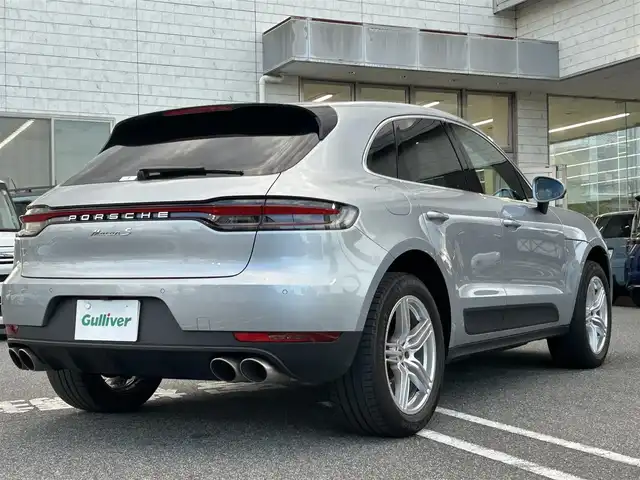 ポルシェ マカン S 奈良県 2019(令1)年 2.3万km ヴァルカノグレーメタリック ワンオーナー/クロノスポーツパッケージ/ベージュ茶ハーフレザーシート/純正ナビ/ドライビングメモリーパッケージ/ローンチコントロール/レーシングシフトプログラム/スポーツレポンス/レーダークルコン/パノラミックビューモニター/フロントシートヒーティング/ダイナミック・ライト・システム/パワーバックドア/純正19インチアルミホイール/純正フロアマット/純正ETC/純正ドライブレコーダー/スペアキー/保証書/取扱説明書