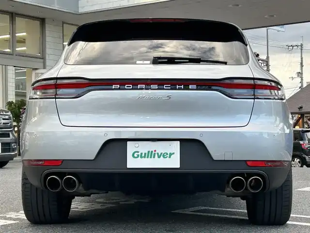 ポルシェ マカン S 奈良県 2019(令1)年 2.3万km ヴァルカノグレーメタリック ワンオーナー/クロノスポーツパッケージ/ベージュ茶ハーフレザーシート/純正ナビ/ドライビングメモリーパッケージ/ローンチコントロール/レーシングシフトプログラム/スポーツレポンス/レーダークルコン/パノラミックビューモニター/フロントシートヒーティング/ダイナミック・ライト・システム/パワーバックドア/純正19インチアルミホイール/純正フロアマット/純正ETC/純正ドライブレコーダー/スペアキー/保証書/取扱説明書