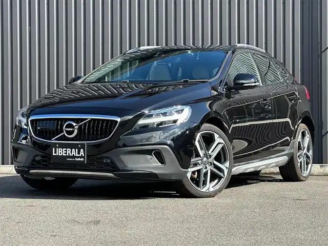 ボルボ Ｖ４０ クロスカントリー D4 アクティブED 福島県 2018(平30)年 5.4万km オニキスブラックP 150台限定車/パノラマガラスルーフ/Harman/Kardon/ACC/レーンキープ/ブラインドスポット/コンビ革シート/パワーシート/シートヒーター/純正ナビ/バックカメラ/フルセグTV/ETC/LEDオートライト/前後ドライブレコーダー/コーナーセンサー/社外レーダー/純正19AW/パドルシフト/スマートキー/取扱説明書/保証書/スペアキー