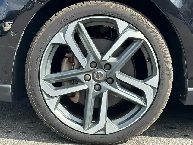 ボルボ Ｖ４０ クロスカントリー D4 アクティブED 福島県 2018(平30)年 5.4万km オニキスブラックP 150台限定車/パノラマガラスルーフ/Harman/Kardon/ACC/レーンキープ/ブラインドスポット/コンビ革シート/パワーシート/シートヒーター/純正ナビ/バックカメラ/フルセグTV/ETC/LEDオートライト/前後ドライブレコーダー/コーナーセンサー/社外レーダー/純正19AW/パドルシフト/スマートキー/取扱説明書/保証書/スペアキー