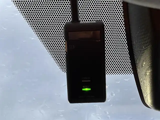 トヨタ ＲＡＶ４ X 島根県 2019(令1)年 8.1万km アティチュードブラックマイカ 登録時走行距離81873km/４WD/純正9インチナビ（NSZT-Y68T）/Bluetooth/CD/DVD/AM/FM/フルセグテレビ/レーダークルーズコントロール/プリクラッシュセーフティ/パーキングサポートブレーキ/レーントレーシングアシスト/ロードサインアシスト/電動パーキング/電動格納ミラー/ドライブレコーダー/オートライト/オートハイビーム/ETC