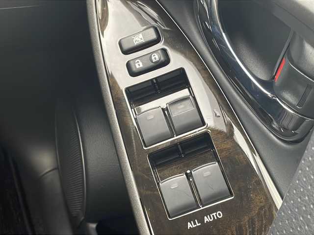 トヨタ ヴァンガード 240S Sパック アルカンターラ 茨城県 2013(平25)年 4.5万km ホワイトパールクリスタルシャイン ナビ　/-BT/AM/FM/TV/禁煙車　/バックカメラ　/４ＷＤ /クルーズコントロール /LEDヘッドライト /ハーフレザーシート /スマートキー /純正アルミホイール /電動格納ミラー /ETC/オールオートパワーウィンドウ /スペアキー/カーテンエアバッグ