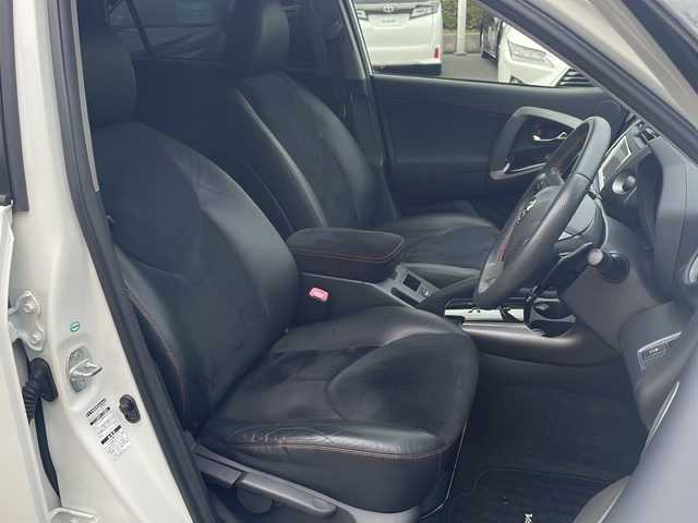 トヨタ ヴァンガード 240S Sパック アルカンターラ 茨城県 2013(平25)年 4.5万km ホワイトパールクリスタルシャイン ナビ　/-BT/AM/FM/TV/禁煙車　/バックカメラ　/４ＷＤ /クルーズコントロール /LEDヘッドライト /ハーフレザーシート /スマートキー /純正アルミホイール /電動格納ミラー /ETC/オールオートパワーウィンドウ /スペアキー/カーテンエアバッグ