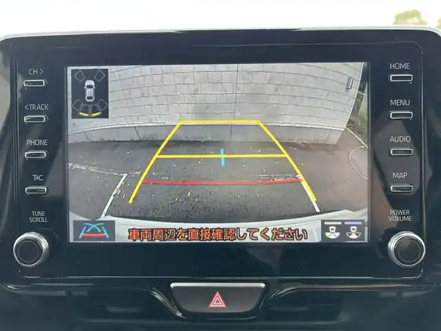 トヨタ ヤリスクロス ハイブリッド G 静岡県 2021(令3)年 1.6万km ホワイトパールクリスタルシャイン 純正ディスプレイオーディオナビ/　（AppleCarPlay/AndroidAuto/Bluetooth/）/フルセグTV/バックカメラ/トヨタセーフティセンス/プリクラッシュセーフティ/レーダークルーズコントロール/前後コーナーセンサー/レーンキープアシスト/純正ビルトインETC2.0/前後ドライブレコーダー/電動パーキングブレーキ/オートブレーキホールド/プッシュスタート/スマートキー/純正フロアマット/取扱い説明書/保証書