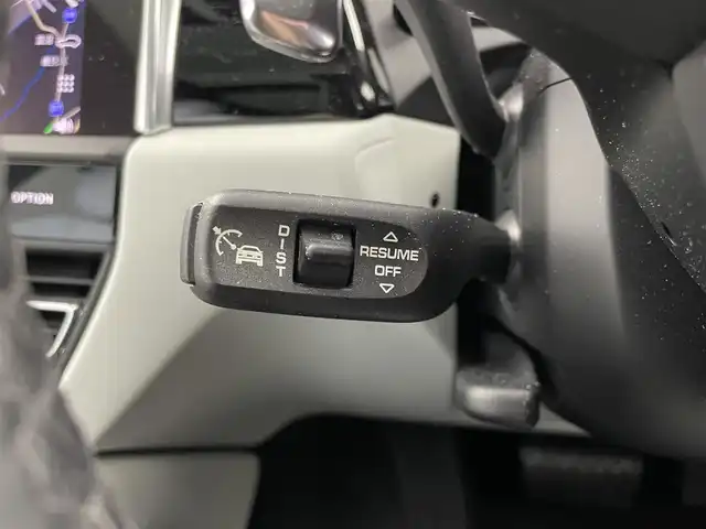 ポルシェ ポルシェ マカン T 埼玉県 2024(令6)年 2万km 白 サンルーフ　メーカーナビ　全方位カメラ　白レザーシート　ＢＯＳＥサウンド　メモリシート　前後ドライブレコーダー　シートヒーター　衝突被害軽減ブレーキ　純正アルミホイール　オートハイビーム　ＬＥＤライト