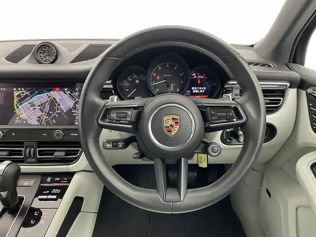 ポルシェ ポルシェ マカン T 埼玉県 2024(令6)年 2万km 白 サンルーフ　メーカーナビ　全方位カメラ　白レザーシート　ＢＯＳＥサウンド　メモリシート　前後ドライブレコーダー　シートヒーター　衝突被害軽減ブレーキ　純正アルミホイール　オートハイビーム　ＬＥＤライト