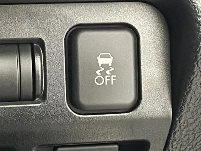 スバル インプレッサ ＸＶ 2．0i－L アイサイト 道央・札幌 2016(平28)年 4.4万km アイスシルバーメタリック ・４WD/・ストラーダ7型SDナビ/　CD/DVD/SD/BT/フルセグTV/・カロッツェリア製サブウーファー(TS-WX120A)/・ETC/・アイサイト/　衝突被害軽減ブレーキ/　レーンキープアシスト/　先行車発進お知らせ/　後退速度リミッター/・全車速追従式クルーズコントロール/・アイドリングストップ/・横滑り防止装置/・ABS/・SI-DRIVE/・パドルシフト/・キセノンヘッドライト/・前後フォグランプ/・LEDアクセサリーライナー/・ドアミラーウィンカー/・ドアバイザー/・ヘッドランプウォッシャー/・D+N席パワーシート/・トノカバー/・プッシュスタート/・スマートキー/・スペアキー/・取/保