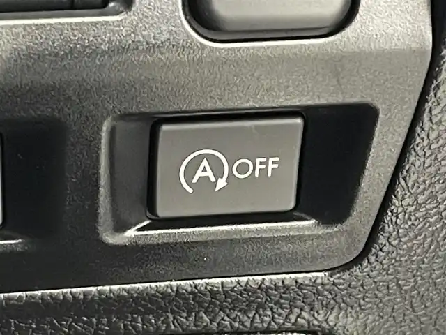 スバル インプレッサ ＸＶ 2．0i－L アイサイト 道央・札幌 2016(平28)年 4.4万km アイスシルバーメタリック ・４WD/・ストラーダ7型SDナビ/　CD/DVD/SD/BT/フルセグTV/・カロッツェリア製サブウーファー(TS-WX120A)/・ETC/・アイサイト/　衝突被害軽減ブレーキ/　レーンキープアシスト/　先行車発進お知らせ/　後退速度リミッター/・全車速追従式クルーズコントロール/・アイドリングストップ/・横滑り防止装置/・ABS/・SI-DRIVE/・パドルシフト/・キセノンヘッドライト/・前後フォグランプ/・LEDアクセサリーライナー/・ドアミラーウィンカー/・ドアバイザー/・ヘッドランプウォッシャー/・D+N席パワーシート/・トノカバー/・プッシュスタート/・スマートキー/・スペアキー/・取/保