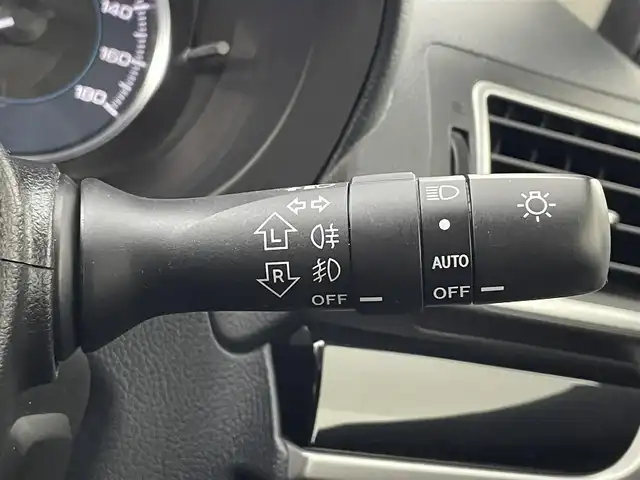 スバル インプレッサ ＸＶ 2．0i－L アイサイト 道央・札幌 2016(平28)年 4.4万km アイスシルバーメタリック ・４WD/・ストラーダ7型SDナビ/　CD/DVD/SD/BT/フルセグTV/・カロッツェリア製サブウーファー(TS-WX120A)/・ETC/・アイサイト/　衝突被害軽減ブレーキ/　レーンキープアシスト/　先行車発進お知らせ/　後退速度リミッター/・全車速追従式クルーズコントロール/・アイドリングストップ/・横滑り防止装置/・ABS/・SI-DRIVE/・パドルシフト/・キセノンヘッドライト/・前後フォグランプ/・LEDアクセサリーライナー/・ドアミラーウィンカー/・ドアバイザー/・ヘッドランプウォッシャー/・D+N席パワーシート/・トノカバー/・プッシュスタート/・スマートキー/・スペアキー/・取/保