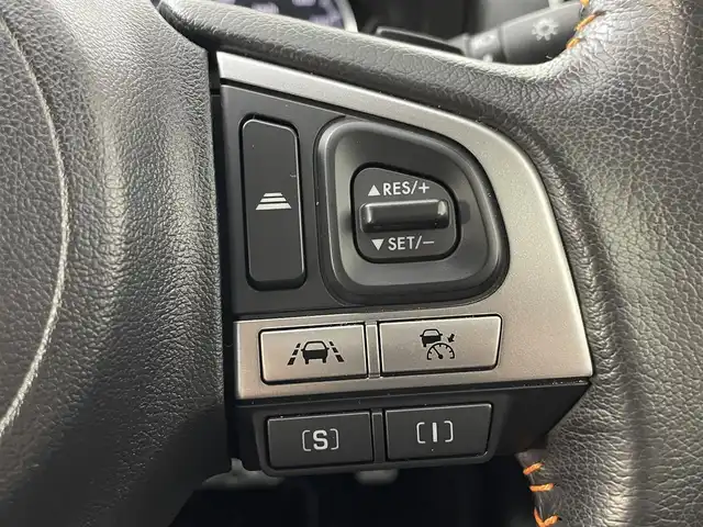 スバル インプレッサ ＸＶ 2．0i－L アイサイト 道央・札幌 2016(平28)年 4.4万km アイスシルバーメタリック ・４WD/・ストラーダ7型SDナビ/　CD/DVD/SD/BT/フルセグTV/・カロッツェリア製サブウーファー(TS-WX120A)/・ETC/・アイサイト/　衝突被害軽減ブレーキ/　レーンキープアシスト/　先行車発進お知らせ/　後退速度リミッター/・全車速追従式クルーズコントロール/・アイドリングストップ/・横滑り防止装置/・ABS/・SI-DRIVE/・パドルシフト/・キセノンヘッドライト/・前後フォグランプ/・LEDアクセサリーライナー/・ドアミラーウィンカー/・ドアバイザー/・ヘッドランプウォッシャー/・D+N席パワーシート/・トノカバー/・プッシュスタート/・スマートキー/・スペアキー/・取/保