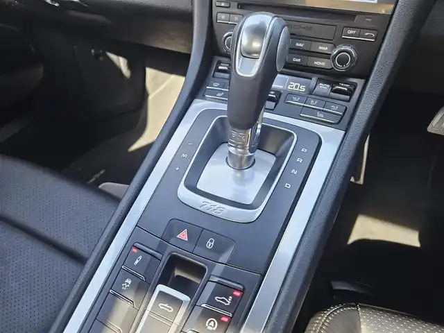 ポルシェ ７１８ボクスター S 宮城県 2017(平29)年 3.7万km グレー スポーツクロノパッケージ/純正ナビ/バックカメラ/ビルトインETC/横滑り防止装置/HIDヘッドランプ/オートライト/ターボ/革巻きステアリング/パドルシフト/革シート/パワーシート/シートヒーター/純正19インチアルミホイール/リモコンキー/禁煙車