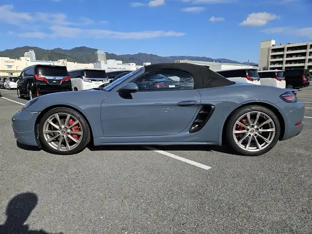ポルシェ ７１８ボクスター S 宮城県 2017(平29)年 3.7万km グレー スポーツクロノパッケージ/純正ナビ/バックカメラ/ビルトインETC/横滑り防止装置/HIDヘッドランプ/オートライト/ターボ/革巻きステアリング/パドルシフト/革シート/パワーシート/シートヒーター/純正19インチアルミホイール/リモコンキー/禁煙車