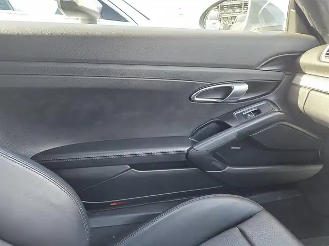 ポルシェ ７１８ボクスター S 宮城県 2017(平29)年 3.7万km グレー スポーツクロノパッケージ/純正ナビ/バックカメラ/ビルトインETC/横滑り防止装置/HIDヘッドランプ/オートライト/ターボ/革巻きステアリング/パドルシフト/革シート/パワーシート/シートヒーター/純正19インチアルミホイール/リモコンキー/禁煙車