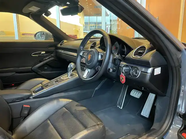 ポルシェ ７１８ボクスター S 宮城県 2017(平29)年 3.7万km グレー スポーツクロノパッケージ/BOSEサウンドシステム/純正ナビゲーションシステム/バックカメラ/ビルトインETC/ブラックレザーシート/シートヒーター/純正19インチAW/センターカラークレスト/キセノンヘッドライト/オートライト/パドルシフト/キーレスキー/スポーツテールパイプ/ETC車載器