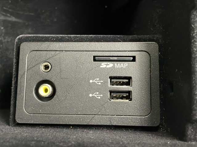 日産 スカイライン ハイブリッド 350GT Type SP 茨城県 2018(平30)年 9.4万km ラディアントレッド 純正ナビ/フルセグTV/全方位カメラ/ドライブレコーダー/BOSEサウンド/パドルシフト/ETC/追従クルーズコントロール/シートヒーター/LEDヘッドライト/純正19インチアルミホイール