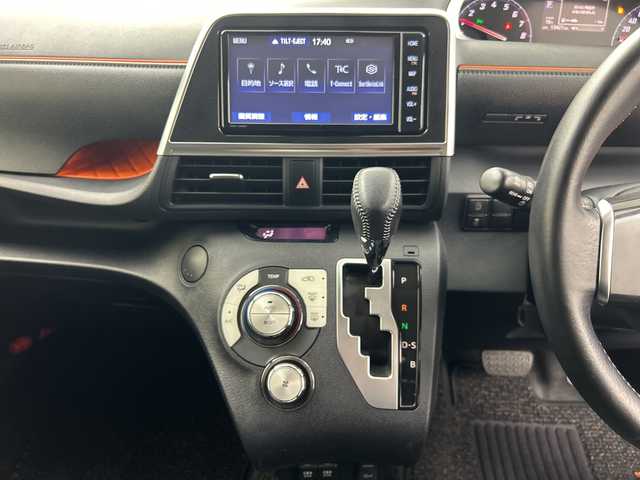 トヨタ シエンタ ファンベースG 鹿児島県 2020(令2)年 1.4万km ホワイトパールクリスタルシャイン 純正SDナビ/（AM/FM/CD/DVD/Bluetooth/HDMI）/バックカメラ/前後ドライブレコーダー/両側パワースライドドア/ビルトインETC/トヨタセーフティセンス/レーンキープアシスト/コーナーセンサー/純正AW15インチ/スマートキー/禁煙車/オートライト/LEDヘッドライト