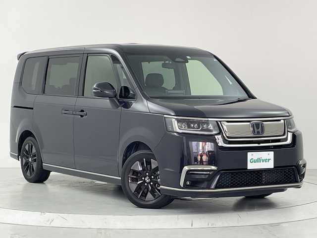 ホンダ ステップワゴン スパーダ eHEV 大阪府 2022(令4)年 3万km トワイライトミストブラックパール ホンダセンシング/・CMBS/・ACC先行車検知/・先行車発進お知らせ/・路外逸脱抑制機能/・LKAS/・BSM/・標識認識機能/・踏み間違い衝突軽減システム/純正11.4インチSDナビ/（CD/DVD/Bluetooth/フルセグ）/バックカメラ/ハーフレザーシート/前席シートヒーター/パドルシフト/ETC/横滑り防止/フロアマット/スマートキー/スペアキー×1本/Wエアバッグ/ABS