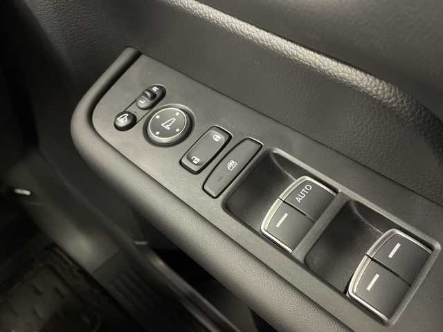 ホンダ ステップワゴン スパーダ eHEV 大阪府 2022(令4)年 3万km トワイライトミストブラックパール ホンダセンシング/・CMBS/・ACC先行車検知/・先行車発進お知らせ/・路外逸脱抑制機能/・LKAS/・BSM/・標識認識機能/・踏み間違い衝突軽減システム/純正11.4インチSDナビ/（CD/DVD/Bluetooth/フルセグ）/バックカメラ/ハーフレザーシート/前席シートヒーター/パドルシフト/ETC/横滑り防止/フロアマット/スマートキー/スペアキー×1本/Wエアバッグ/ABS