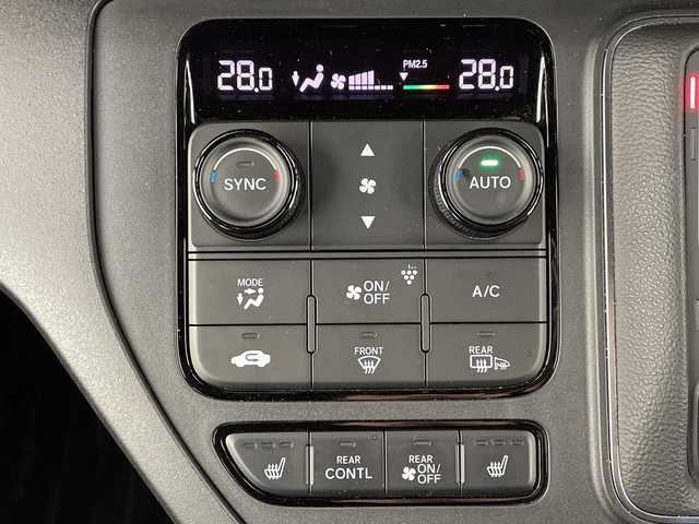 ホンダ ステップワゴン スパーダ eHEV 大阪府 2022(令4)年 3万km トワイライトミストブラックパール ホンダセンシング/・CMBS/・ACC先行車検知/・先行車発進お知らせ/・路外逸脱抑制機能/・LKAS/・BSM/・標識認識機能/・踏み間違い衝突軽減システム/純正11.4インチSDナビ/（CD/DVD/Bluetooth/フルセグ）/バックカメラ/ハーフレザーシート/前席シートヒーター/パドルシフト/ETC/横滑り防止/フロアマット/スマートキー/スペアキー×1本/Wエアバッグ/ABS