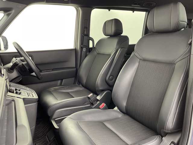 ホンダ ステップワゴン スパーダ eHEV 大阪府 2022(令4)年 3万km トワイライトミストブラックパール ホンダセンシング/・CMBS/・ACC先行車検知/・先行車発進お知らせ/・路外逸脱抑制機能/・LKAS/・BSM/・標識認識機能/・踏み間違い衝突軽減システム/純正11.4インチSDナビ/（CD/DVD/Bluetooth/フルセグ）/バックカメラ/ハーフレザーシート/前席シートヒーター/パドルシフト/ETC/横滑り防止/フロアマット/スマートキー/スペアキー×1本/Wエアバッグ/ABS