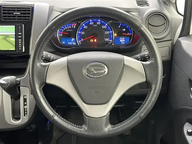 ダイハツ ムーヴ カスタム X VSスマートセレSA 岡山県 2014(平26)年 7.5万km パールホワイトⅢ ナビ　/（CD/DVD）/衝突軽減ブレーキ　/ＥＴＣ　/フルセグＴＶ　/プッシュスタート/スマートキー　　/アイドリングストップ　/純正フロアマット　/純正アルミホイール　/オートライト/キセノンヘッドライト/フォグランプ/ドアバイザー