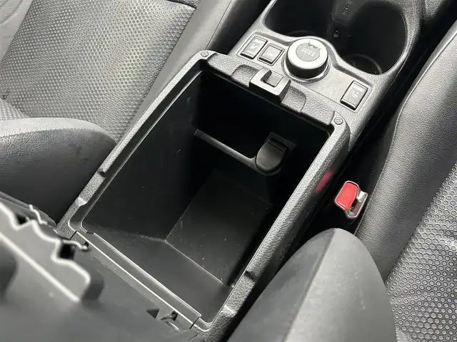 日産 エクストレイル 20Xt エマージェンシーブレーキ 福井県 2016(平28)年 10.7万km ナイトベールパープル ４WD/純正ナビ/CD/DVD/Bluetooth/TV/サンルーフ/クルーズコントロール/パワーバックドア/アラウンドビューモニター/バックカメラ/ETC/シートヒーター/ダウンヒルアシストコントロール/LEDヘッドライト/フォグランプ/アイドリングストップ/スマートキー