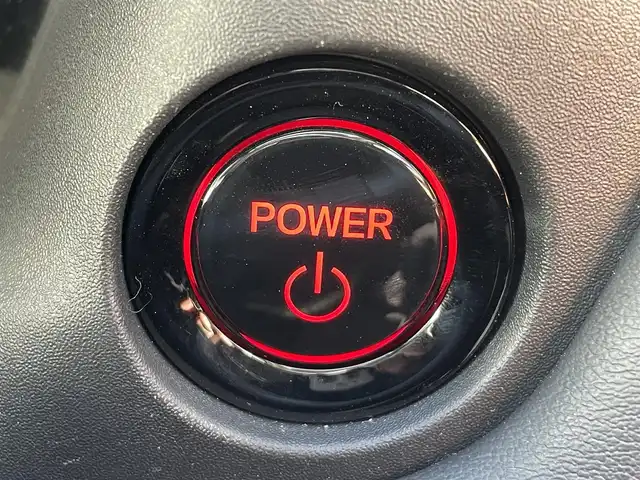 ホンダ ヴェゼル ハイブリッド e:HEV Z 熊本県 2022(令4)年 5.3万km プレミアムサンライトホワイトパール 純正ナビ/・AM/FM/USB/BT/・AppleCarPlay/AndroidAuto/・フルセグTV/バックカメラ/路外逸脱抑制機能/ブラインドスポットインフォメーション/踏み間違い衝突軽減システム/衝突軽減ブレーキ/オートマチックハイビーム/アダプティブクルーズコントロール/前後コーナーセンサー/革巻きステアリング/・ステアリングヒーター/・ステアリングリモコン/・パドルシフト/ハーフレザーシート/・D/N席シートヒーター/オートライト/・LEDライト/・フォグランプ/置くだけ充電/前後ドライブレコーダー/ETC2.0/電動格納ミラー/・ウィンカーミラー/電動サイドブレーキ/・ホールドボタン/ドアバイザー/トノカバー/純正フロアマット/純正アルミホイール/スマートキー/・スペアキー