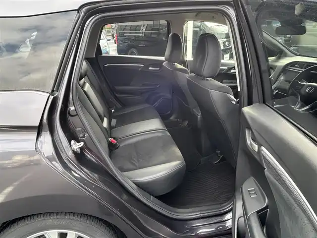 ホンダ シャトル ハイブリッド Z 長崎県 2016(平28)年 7.8万km ルーセブラックM ワンオーナー/純正メモリナビ/（ワンセグ、BT、CD、DVD）/バックカメラ/ハーフレザーシート/純正16インチAW/純正フロアマット/クルーズコントロール/プッシュスタート/スマートキー/ビルトインETC/パドルシフト/ルーフレール/衝突軽減ブレーキ/スペアキー