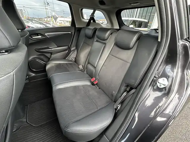 ホンダ シャトル ハイブリッド Z 長崎県 2016(平28)年 7.8万km ルーセブラックM ワンオーナー/純正メモリナビ/（ワンセグ、BT、CD、DVD）/バックカメラ/ハーフレザーシート/純正16インチAW/純正フロアマット/クルーズコントロール/プッシュスタート/スマートキー/ビルトインETC/パドルシフト/ルーフレール/衝突軽減ブレーキ/スペアキー