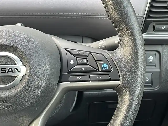 日産 セレナ ハイウェイスター V 福岡県 2022(令4)年 3.6万km ブリリアントホワイトパール 衝突軽減　/アラウンドビューモニター　/純正１０型ＳＤナビ/デジタルインナーミラー　/プロパイロット　　/前後ドラレコ　/ブラインドスポットモニター　/エマージングブレーキ　/コーナーセンサー　/ＥＴＣ　/純正ＡＷ/フォグランプ/純正フロアマット/USBポート