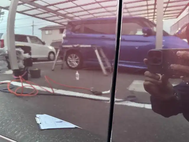 日産 ノート X 三重県 2016(平28)年 3.5万km フランボワーズレッド アラウンドビューモニター/純正ナビ （Bluetooth/USB/SD/FM/AM/地デジTV/CD/DVD)/純正ドライブレコーダー(前)/エマージェンシーブレーキ/レーンキープアシスト（車線逸脱警報）/ソナー(フロント/バック)/アイドリングストップ/オートライト/スマートキー/プッシュスタート/ステアリングスイッチ/ドアバイザー