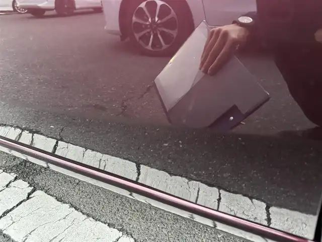 日産 ノート X 三重県 2016(平28)年 3.5万km フランボワーズレッド アラウンドビューモニター/純正ナビ （Bluetooth/USB/SD/FM/AM/地デジTV/CD/DVD)/純正ドライブレコーダー(前)/エマージェンシーブレーキ/レーンキープアシスト（車線逸脱警報）/ソナー(フロント/バック)/アイドリングストップ/オートライト/スマートキー/プッシュスタート/ステアリングスイッチ/ドアバイザー
