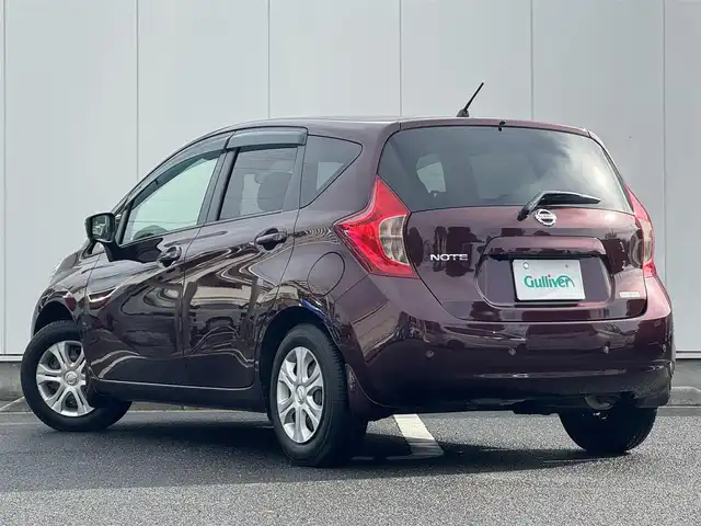 日産 ノート X 三重県 2016(平28)年 3.5万km フランボワーズレッド アラウンドビューモニター/純正ナビ （Bluetooth/USB/SD/FM/AM/地デジTV/CD/DVD)/純正ドライブレコーダー(前)/エマージェンシーブレーキ/レーンキープアシスト（車線逸脱警報）/ソナー(フロント/バック)/アイドリングストップ/オートライト/スマートキー/プッシュスタート/ステアリングスイッチ/ドアバイザー