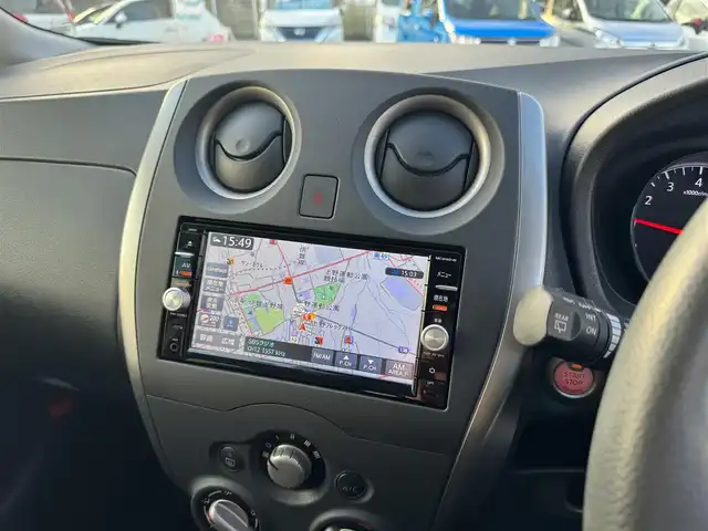 日産 ノート X 三重県 2016(平28)年 3.5万km フランボワーズレッド アラウンドビューモニター/純正ナビ （Bluetooth/USB/SD/FM/AM/地デジTV/CD/DVD)/純正ドライブレコーダー(前)/エマージェンシーブレーキ/レーンキープアシスト（車線逸脱警報）/ソナー(フロント/バック)/アイドリングストップ/オートライト/スマートキー/プッシュスタート/ステアリングスイッチ/ドアバイザー