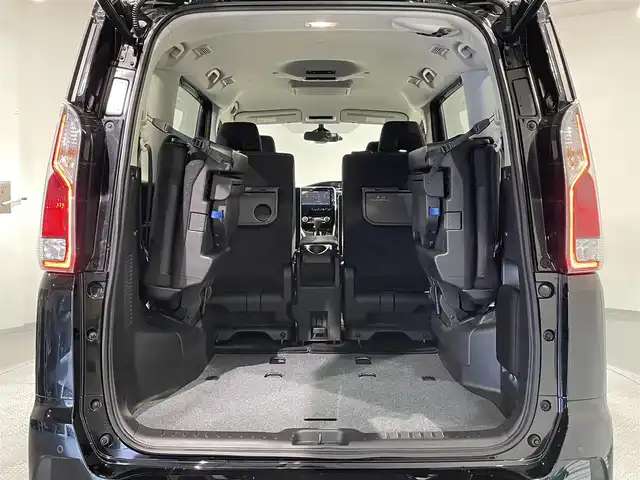 日産 セレナ ハイウェイスターVセレクションⅡ 愛知県 2018(平30)年 5.3万km ダイヤモンドブラック S-HYBRID/FF/エクストロニックCVT（インパネ）/純正 9型ナビ MM518D-L/（iPod/SD/FM/AM/TV/USB/Bluetooth/CD/DVD/Blu-ray/MUSIC STOCKER/HDMI/VTR/AUX）/11インチ 純正 後席フリップダウンモニター/インテリジェント アラウンドビューモニター（移動物検知機能付）/両側オートスライドドア/ドライブレコーダー 前後/ビルトイン ETC2.0/安全装備/・エマージェンシーブレーキ/〇セーフティパックA　/　・踏み間違い衝突防止アシスト　/　・標識検知機能（進入禁止、最高速度、一時停止）　/　・インテリジェントDA（ふらつき警報）　/　・フロント & バックソナー　/　・ヒーター付ドアミラー　/　・ステアリングスイッチ　/・LDW（車線逸脱警報）/・パーキングアシスト/・先行車発進お知らせ/装備/・クルーズコントロール/・オートエアコン/・後席オートエアコン/・オートライト/・LEDヘッドライト/・フロントフォグライト/・プッシュスタート/・インテリジェントキー/・純正16inAW/・保/取/ナビ取/・予備インテリキーx1