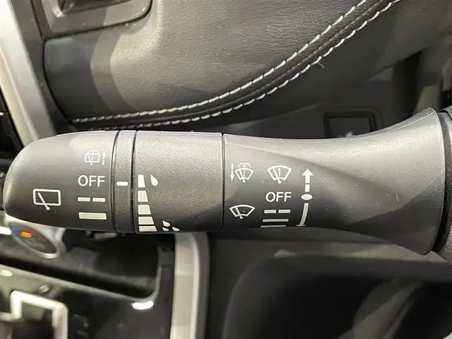 日産 セレナ ハイウェイスターVセレクションⅡ 愛知県 2018(平30)年 5.3万km ダイヤモンドブラック S-HYBRID/FF/エクストロニックCVT（インパネ）/純正 9型ナビ MM518D-L/（iPod/SD/FM/AM/TV/USB/Bluetooth/CD/DVD/Blu-ray/MUSIC STOCKER/HDMI/VTR/AUX）/11インチ 純正 後席フリップダウンモニター/インテリジェント アラウンドビューモニター（移動物検知機能付）/両側オートスライドドア/ドライブレコーダー 前後/ビルトイン ETC2.0/安全装備/・エマージェンシーブレーキ/〇セーフティパックA　/　・踏み間違い衝突防止アシスト　/　・標識検知機能（進入禁止、最高速度、一時停止）　/　・インテリジェントDA（ふらつき警報）　/　・フロント & バックソナー　/　・ヒーター付ドアミラー　/　・ステアリングスイッチ　/・LDW（車線逸脱警報）/・パーキングアシスト/・先行車発進お知らせ/装備/・クルーズコントロール/・オートエアコン/・後席オートエアコン/・オートライト/・LEDヘッドライト/・フロントフォグライト/・プッシュスタート/・インテリジェントキー/・純正16inAW/・保/取/ナビ取/・予備インテリキーx1