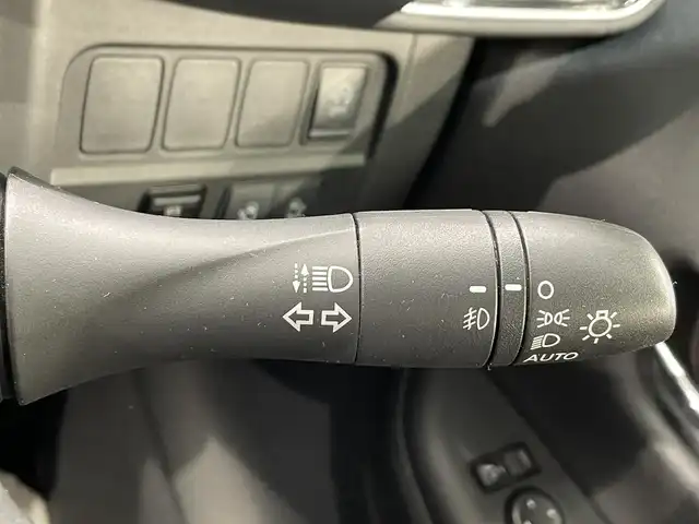 日産 セレナ ハイウェイスターVセレクションⅡ 愛知県 2018(平30)年 5.3万km ダイヤモンドブラック S-HYBRID/FF/エクストロニックCVT（インパネ）/純正 9型ナビ MM518D-L/（iPod/SD/FM/AM/TV/USB/Bluetooth/CD/DVD/Blu-ray/MUSIC STOCKER/HDMI/VTR/AUX）/11インチ 純正 後席フリップダウンモニター/インテリジェント アラウンドビューモニター（移動物検知機能付）/両側オートスライドドア/ドライブレコーダー 前後/ビルトイン ETC2.0/安全装備/・エマージェンシーブレーキ/〇セーフティパックA　/　・踏み間違い衝突防止アシスト　/　・標識検知機能（進入禁止、最高速度、一時停止）　/　・インテリジェントDA（ふらつき警報）　/　・フロント & バックソナー　/　・ヒーター付ドアミラー　/　・ステアリングスイッチ　/・LDW（車線逸脱警報）/・パーキングアシスト/・先行車発進お知らせ/装備/・クルーズコントロール/・オートエアコン/・後席オートエアコン/・オートライト/・LEDヘッドライト/・フロントフォグライト/・プッシュスタート/・インテリジェントキー/・純正16inAW/・保/取/ナビ取/・予備インテリキーx1