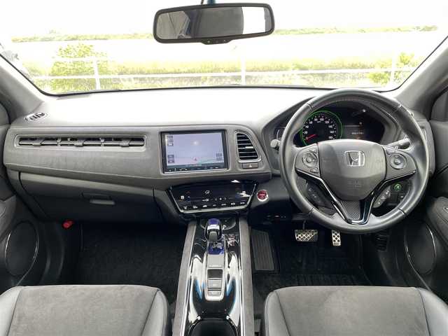 ホンダ ヴェゼル ハイブリッド RS ホンダセンシング 佐賀県 2016(平28)年 5.8万km プレミアムクリスタルレッドM ホンダセンシング /純正8型ナビ/　フルセグTV　CD　DVD　USB　BT/バックカメラ/クルーズコントロール/ビルトインETC/電子パーキング/ブレーキホールド機能/D＋N席シートヒーター/革巻きステアリング/ステアリングリモコン/純正18インチアルミホイール/純正LEDヘッドライト/フォグライト/ウィンカーミラー/ドアバイザ―/プッシュスタート/スマートキー