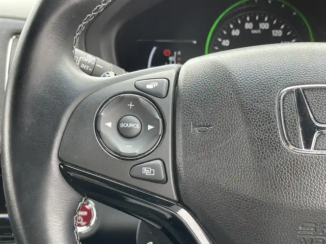 ホンダ ヴェゼル ハイブリッド RS ホンダセンシング 佐賀県 2016(平28)年 5.8万km プレミアムクリスタルレッドM ホンダセンシング /純正8型ナビ/　フルセグTV　CD　DVD　USB　BT/バックカメラ/クルーズコントロール/ビルトインETC/電子パーキング/ブレーキホールド機能/D＋N席シートヒーター/革巻きステアリング/ステアリングリモコン/純正18インチアルミホイール/純正LEDヘッドライト/フォグライト/ウィンカーミラー/ドアバイザ―/プッシュスタート/スマートキー