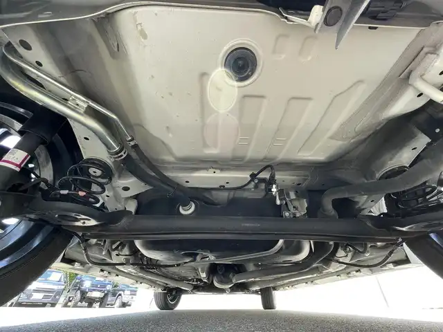 スズキ スペーシア カスタム HYBRID XS 山形県 2021(令3)年 3.9万km ピュアホワイトパール/ブラック2トーン 禁煙車/社外オーディオ/・AM/FM/CD/AUX/Bluetooth/アダプティブクルーズコントロール/アイドリングストップ/コーナーセンサー/車線逸脱警報/衝突被害軽減ブレーキ/横滑り防止装置/盗難防止装置/LEDヘッドライト/オートライト/フロントフォグランプ/両側パワースライドドア/ハーフレザーシート/シートヒーター（D/N席）/純正フロアマット/純正ドアバイザー/冬タイヤ積み込み/保証書/取扱説明書
