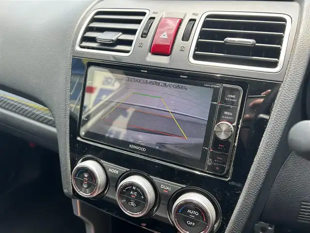スバル フォレスター 2．0XT アイサイト 長崎県 2015(平27)年 10.5万km クリスタルホワイトP (株)IDOMが運営する【じしゃロン長崎店】の自社ローン専用車両になりますこちらは現金またはオートローンご利用時の価格です。自社ローンご希望の方は別途その旨お申付け下さい/ナビ　/バックカメラ　/ハーフレザーシート　/シートヒーター　/ＡＣＣ　/パドルシフト　/ＥＴＣ　/パワーシート　/電格ミラー　/ＨＩＤヘッドライト　/フォグランプ　/オートライト　/レーンアシスト/フルセグ