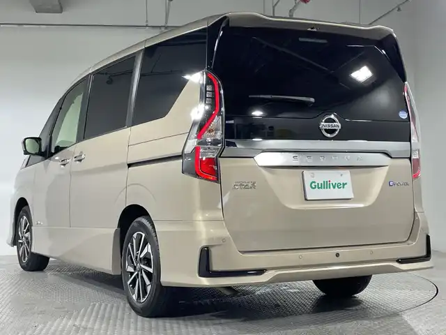 日産 セレナ e－パワー ハイウェイスター V 神奈川県 2021(令3)年 4万km カシミヤグレージュ 純正10型SDナビゲーション/AM FM Bluetooth フルセグ/アラウンドビューモニター/両側パワースライドドア/純正フリップダウンモニター/ビークルダイナミクスコントロール/プロパイロット/全方位運転支援システム/車線逸脱警報システム/車線逸脱防止支援システム/後側方車両検知警報/後側方衝突防止支援システム/エマージェンシーブレーキ/速度標識表示/道路標識表示/移動物検知/クロストラフィックアラート/デジタルインナーミラー/前方ドライブレコーダー/ETC/ステアリングリモコン/レザーシート/オートホールド/純正フロアマット/LEDヘッドライト/オートライト/オートマチックハイビーム/純正16インチアルミホイル/インテリジェントキー