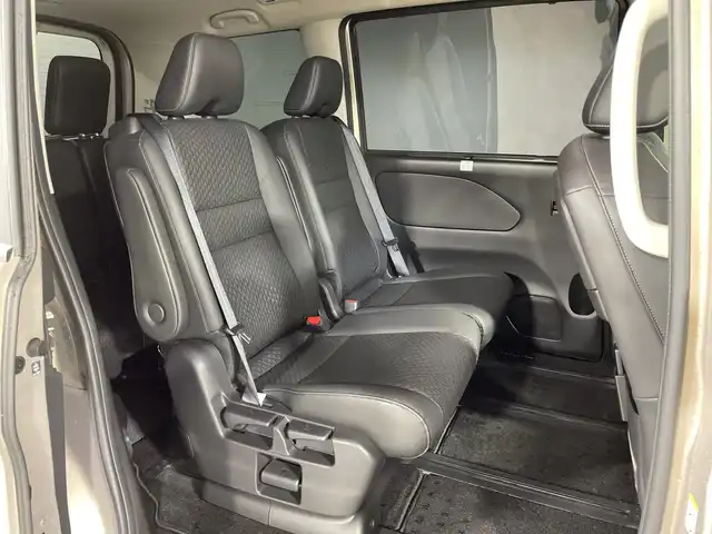 日産 セレナ e－パワー ハイウェイスター V 神奈川県 2021(令3)年 4万km カシミヤグレージュ 純正10型SDナビゲーション/AM FM Bluetooth フルセグ/アラウンドビューモニター/両側パワースライドドア/純正フリップダウンモニター/ビークルダイナミクスコントロール/プロパイロット/全方位運転支援システム/車線逸脱警報システム/車線逸脱防止支援システム/後側方車両検知警報/後側方衝突防止支援システム/エマージェンシーブレーキ/速度標識表示/道路標識表示/移動物検知/クロストラフィックアラート/デジタルインナーミラー/前方ドライブレコーダー/ETC/ステアリングリモコン/レザーシート/オートホールド/純正フロアマット/LEDヘッドライト/オートライト/オートマチックハイビーム/純正16インチアルミホイル/インテリジェントキー