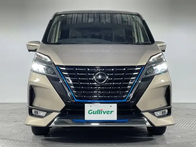 日産 セレナ e－パワー ハイウェイスター V 神奈川県 2021(令3)年 4万km カシミヤグレージュ 純正10型SDナビゲーション/AM FM Bluetooth フルセグ/アラウンドビューモニター/両側パワースライドドア/純正フリップダウンモニター/ビークルダイナミクスコントロール/プロパイロット/全方位運転支援システム/車線逸脱警報システム/車線逸脱防止支援システム/後側方車両検知警報/後側方衝突防止支援システム/エマージェンシーブレーキ/速度標識表示/道路標識表示/移動物検知/クロストラフィックアラート/デジタルインナーミラー/前方ドライブレコーダー/ETC/ステアリングリモコン/レザーシート/オートホールド/純正フロアマット/LEDヘッドライト/オートライト/オートマチックハイビーム/純正16インチアルミホイル/インテリジェントキー