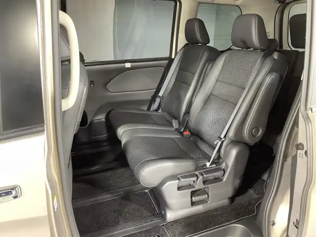 日産 セレナ e－パワー ハイウェイスター V 神奈川県 2021(令3)年 4万km カシミヤグレージュ 純正10型SDナビゲーション/AM FM Bluetooth フルセグ/アラウンドビューモニター/両側パワースライドドア/純正フリップダウンモニター/ビークルダイナミクスコントロール/プロパイロット/全方位運転支援システム/車線逸脱警報システム/車線逸脱防止支援システム/後側方車両検知警報/後側方衝突防止支援システム/エマージェンシーブレーキ/速度標識表示/道路標識表示/移動物検知/クロストラフィックアラート/デジタルインナーミラー/前方ドライブレコーダー/ETC/ステアリングリモコン/レザーシート/オートホールド/純正フロアマット/LEDヘッドライト/オートライト/オートマチックハイビーム/純正16インチアルミホイル/インテリジェントキー