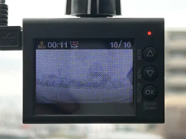トヨタ ヴィッツ ハイブリッド F セーフティエディション 兵庫県 2018(平30)年 4.3万km ホワイトパールクリスタルシャイン 社外メモリナビ/バックカメラ/トヨタセーフティーセンス/先行者発進告知/前方ドライブレコーダー/ビルトインETC/プリクラッシュ/オートマティックハイビーム/LEDライト/フォグランプ/モデリスタホイール